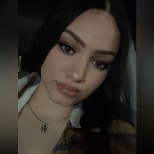 Meet your Posher, Alondra